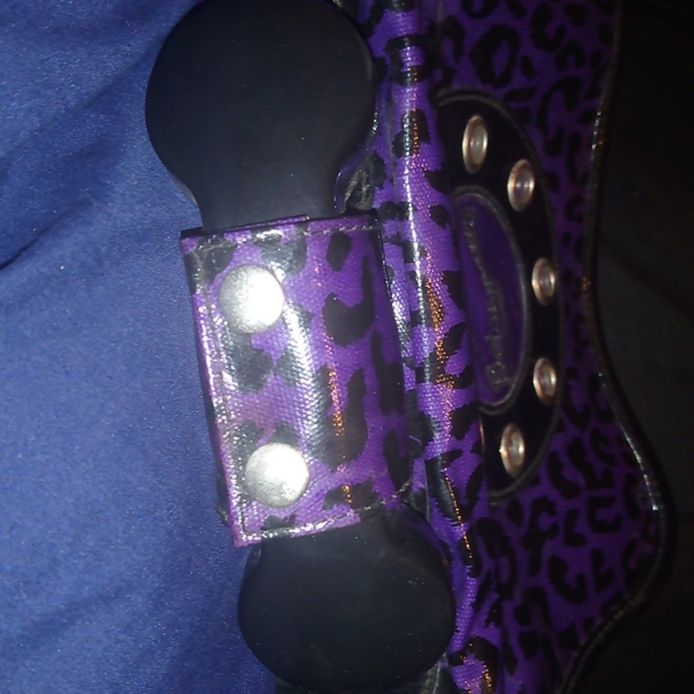 Beautiful Betseyville Purple Phone bag - Picture 3 of 7